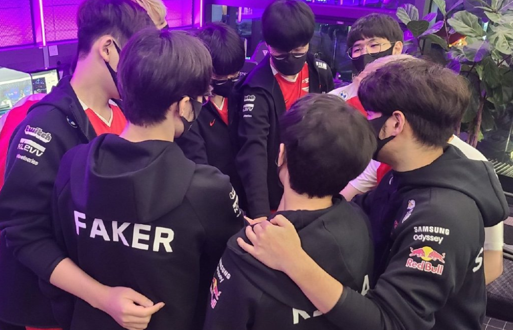 既能担任外 既能担任外